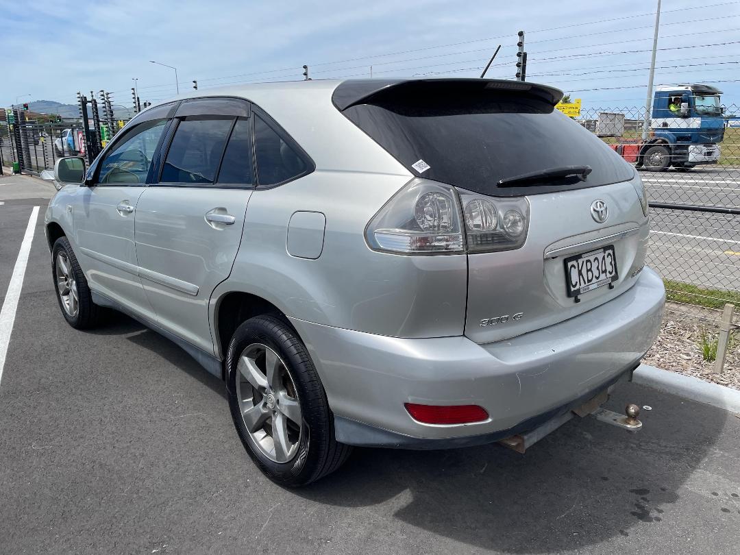 Photo '10' of Toyota Harrier 300G Photo '10' of Toyota Harrier 300G