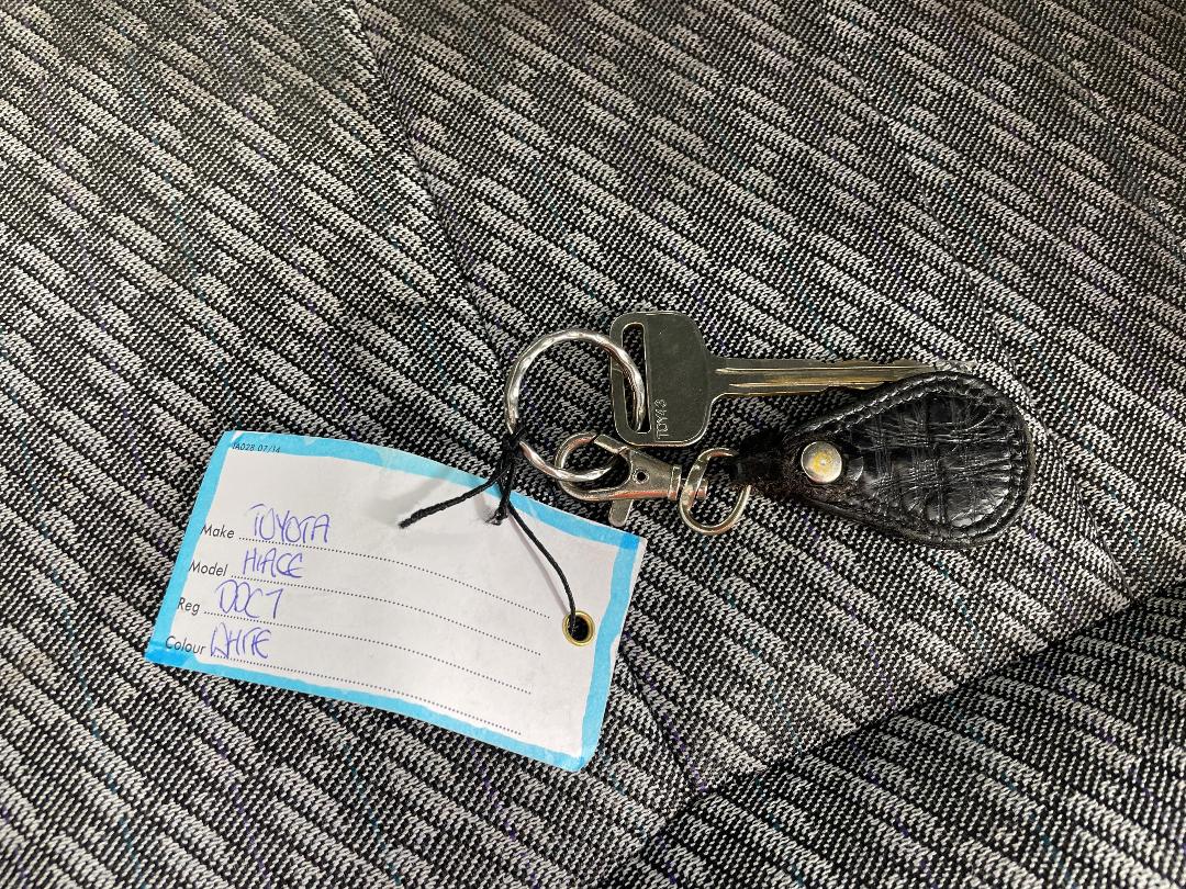 Photo '22' of Toyota Hiace Photo '22' of Toyota Hiace