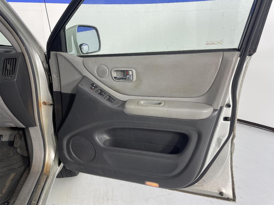 Photo '13' of Toyota Highlander Limited Photo '13' of Toyota Highlander Limited