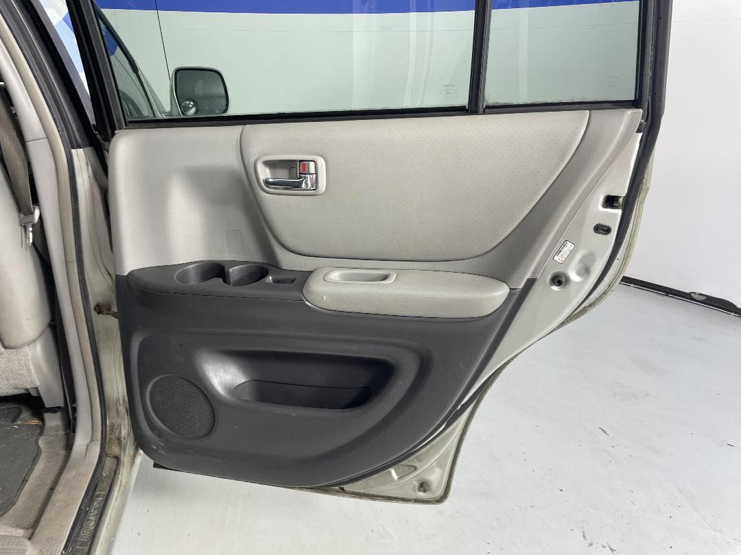 Photo '17' of Toyota Highlander Limited Photo '17' of Toyota Highlander Limited