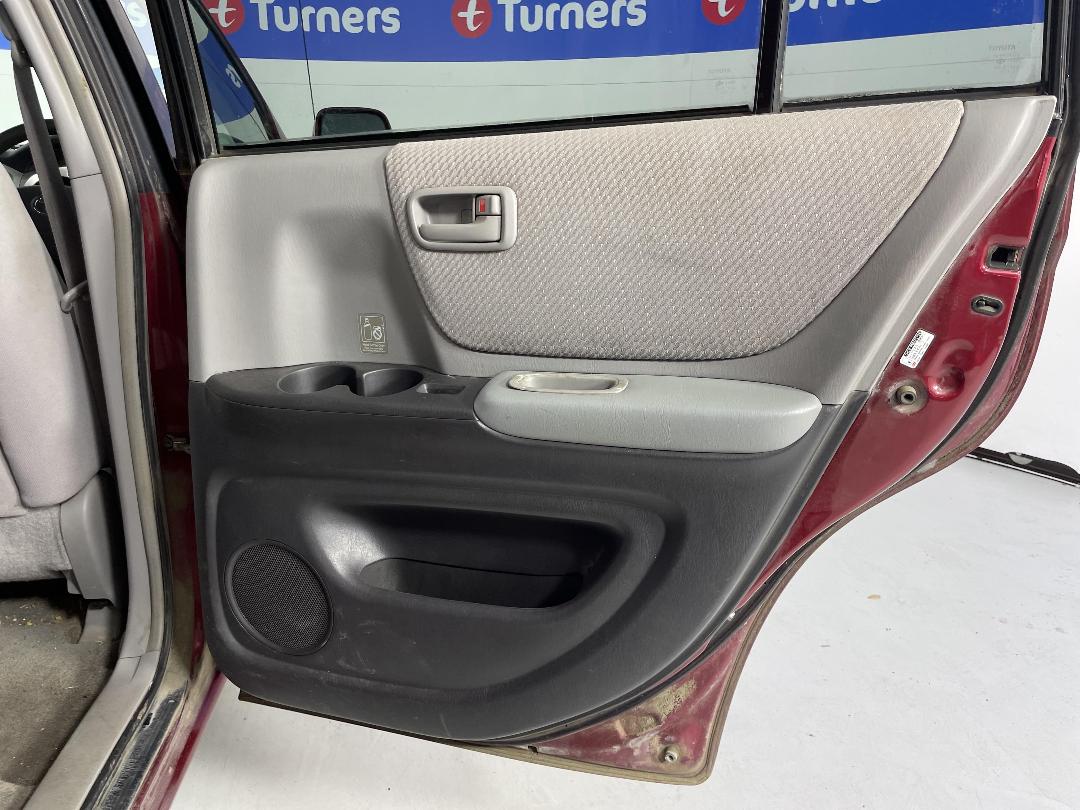 Photo '19' of Toyota Highlander Photo '19' of Toyota Highlander