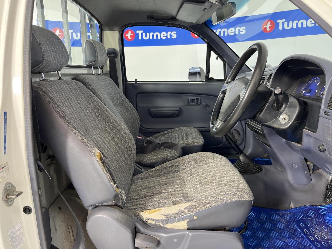 Photo '16' of Toyota Hilux Photo '16' of Toyota Hilux