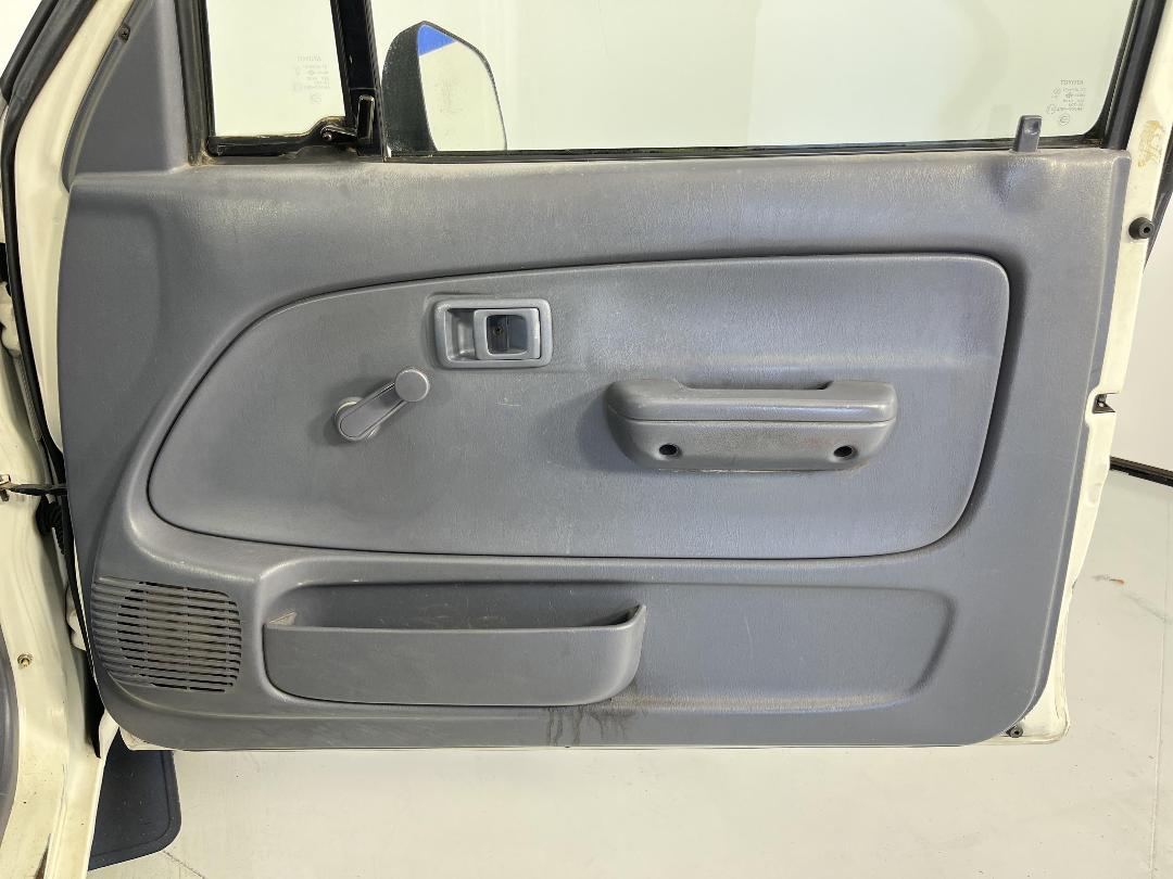 Photo '15' of Toyota Hilux Photo '15' of Toyota Hilux