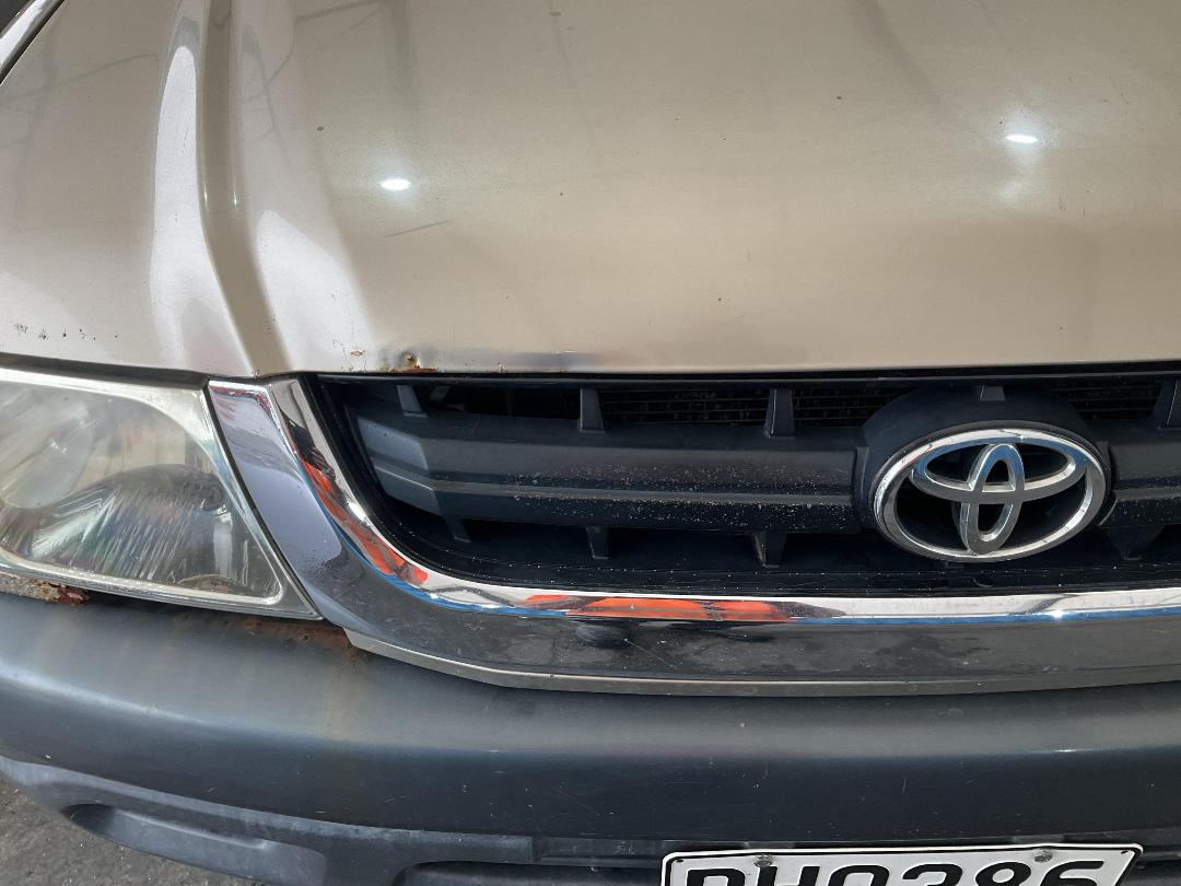 Photo '5' of Toyota Hilux TD SR5 D/C Photo '5' of Toyota Hilux TD SR5 D/C