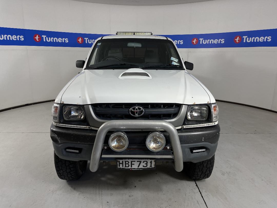 Photo '2' of Toyota Hilux Photo '2' of Toyota Hilux