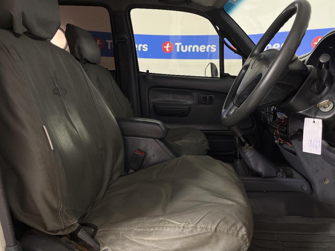 Photo '16' of Toyota Hilux Photo '16' of Toyota Hilux