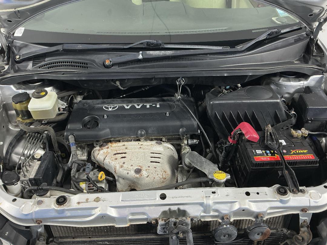 Photo '13' of Toyota Ipsum Photo '13' of Toyota Ipsum