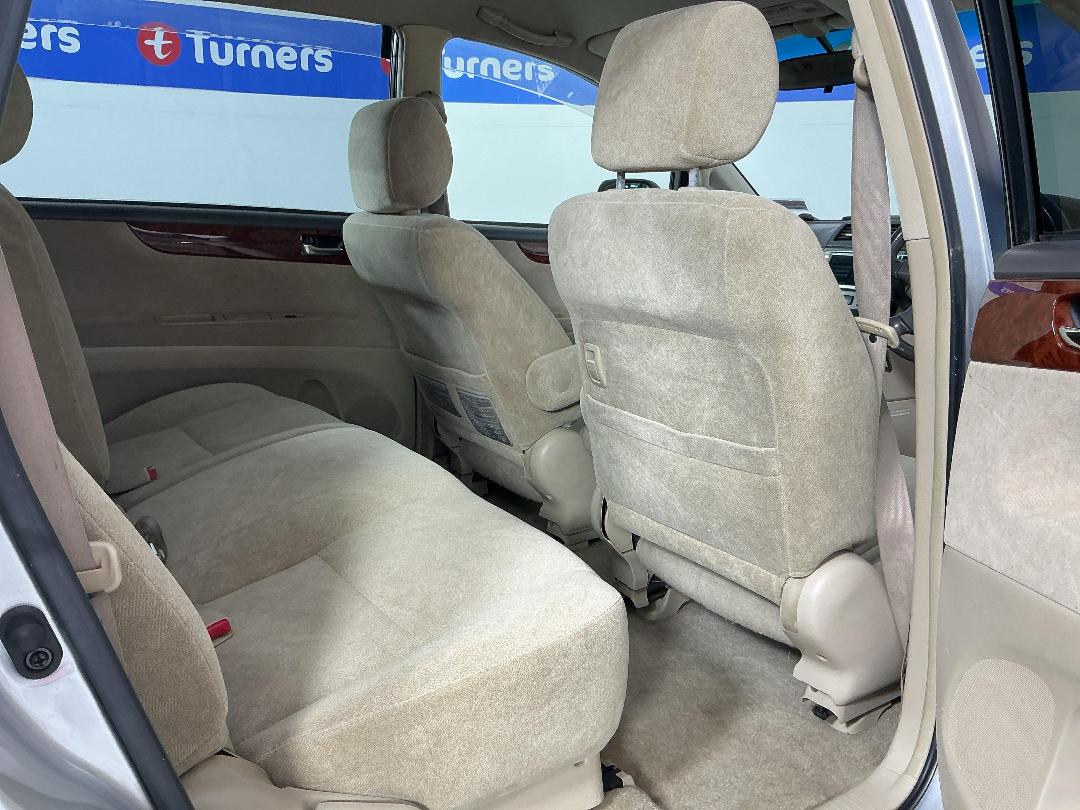 Photo '20' of Toyota Ipsum Photo '20' of Toyota Ipsum