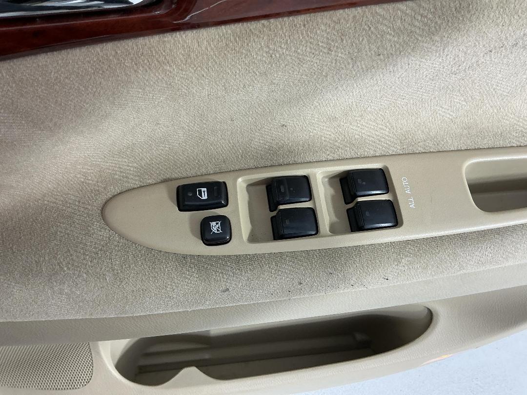 Photo '23' of Toyota Ipsum Photo '23' of Toyota Ipsum