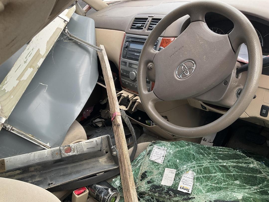 Photo '10' of Toyota Ipsum Photo '10' of Toyota Ipsum