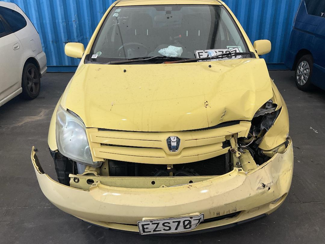 Photo '2' of Toyota IST Photo '2' of Toyota IST