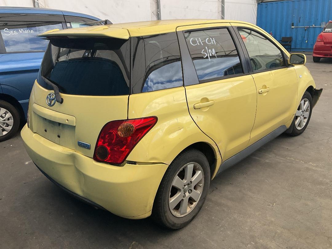 Photo '5' of Toyota IST Photo '5' of Toyota IST