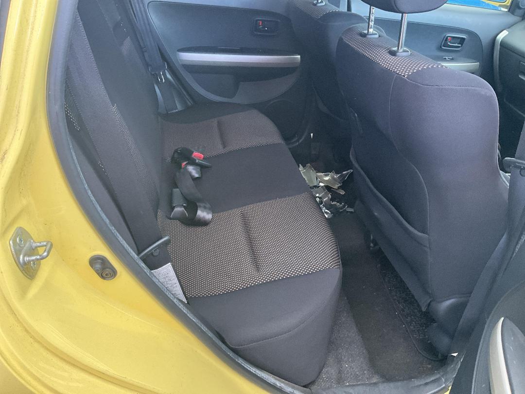 Photo '7' of Toyota IST Photo '7' of Toyota IST