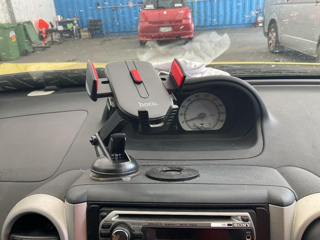 Photo '11' of Toyota IST Photo '11' of Toyota IST