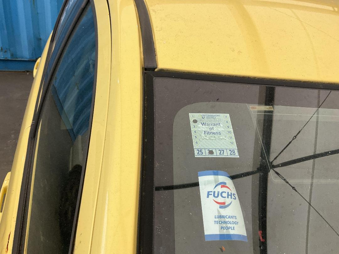 Photo '14' of Toyota IST Photo '14' of Toyota IST