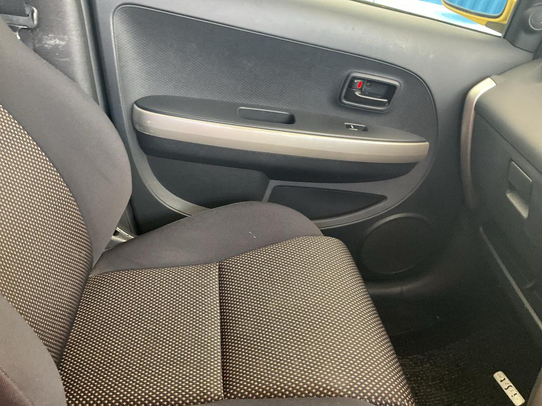 Photo '12' of Toyota IST Photo '12' of Toyota IST