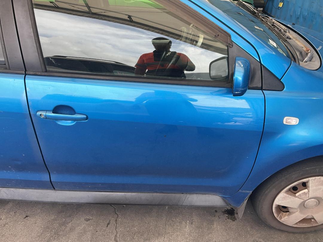 Photo '3' of Toyota IST Photo '3' of Toyota IST