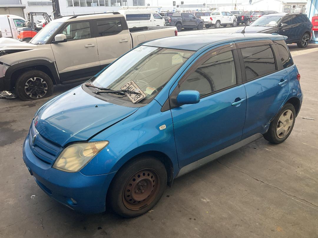 Photo '6' of Toyota IST Photo '6' of Toyota IST