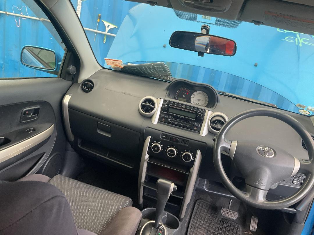 Photo '24' of Toyota IST Photo '24' of Toyota IST