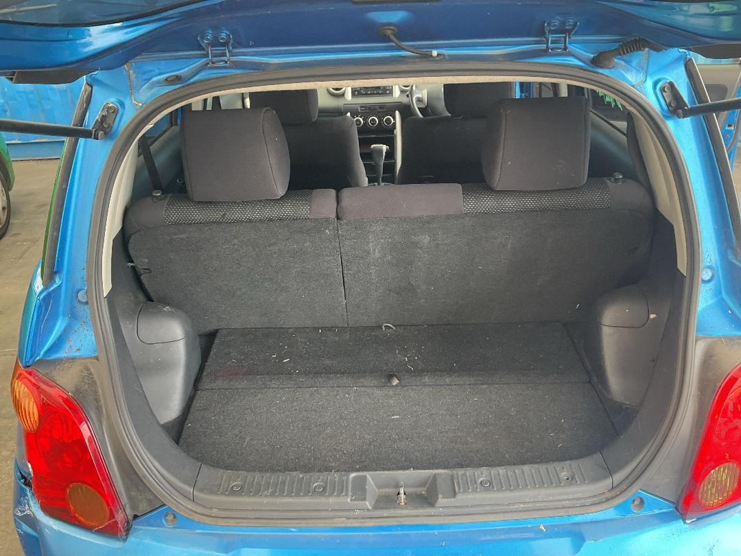 Photo '25' of Toyota IST Photo '25' of Toyota IST