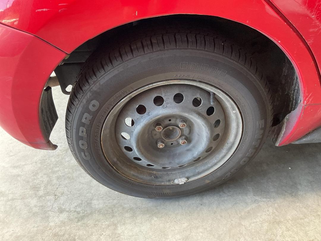 Photo '9' of Toyota IST Photo '9' of Toyota IST