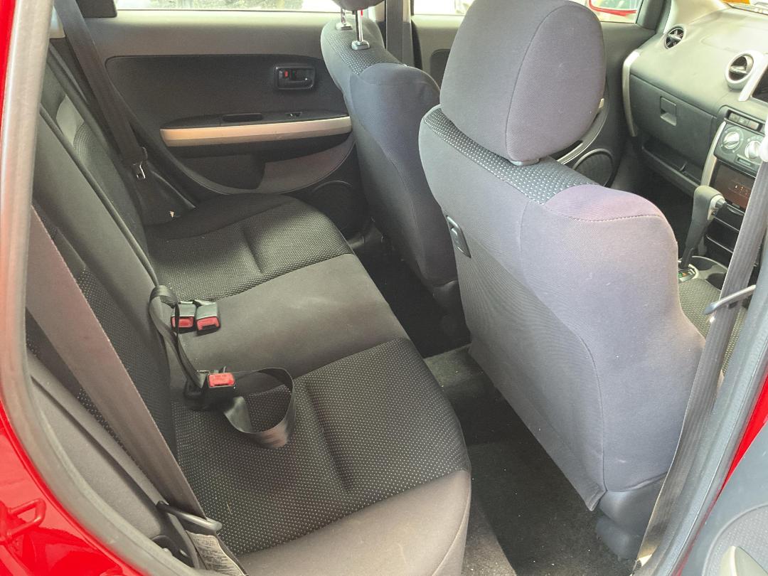 Photo '19' of Toyota IST Photo '19' of Toyota IST