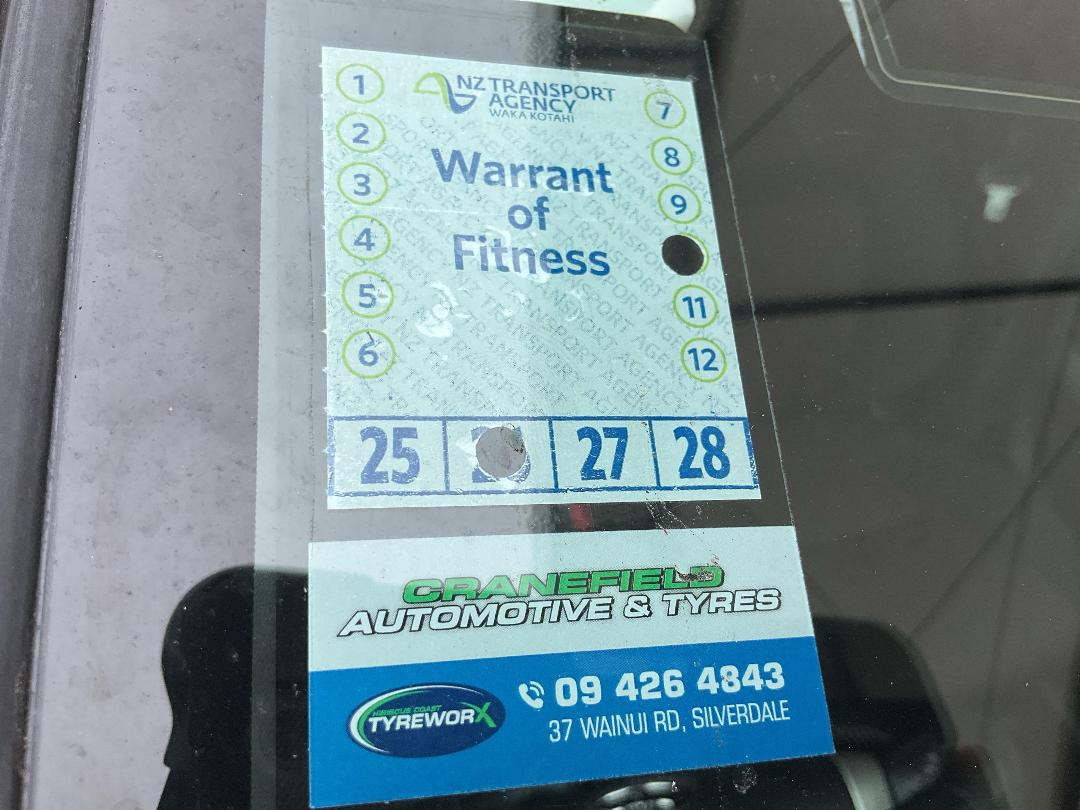 Photo '10' of Toyota IST