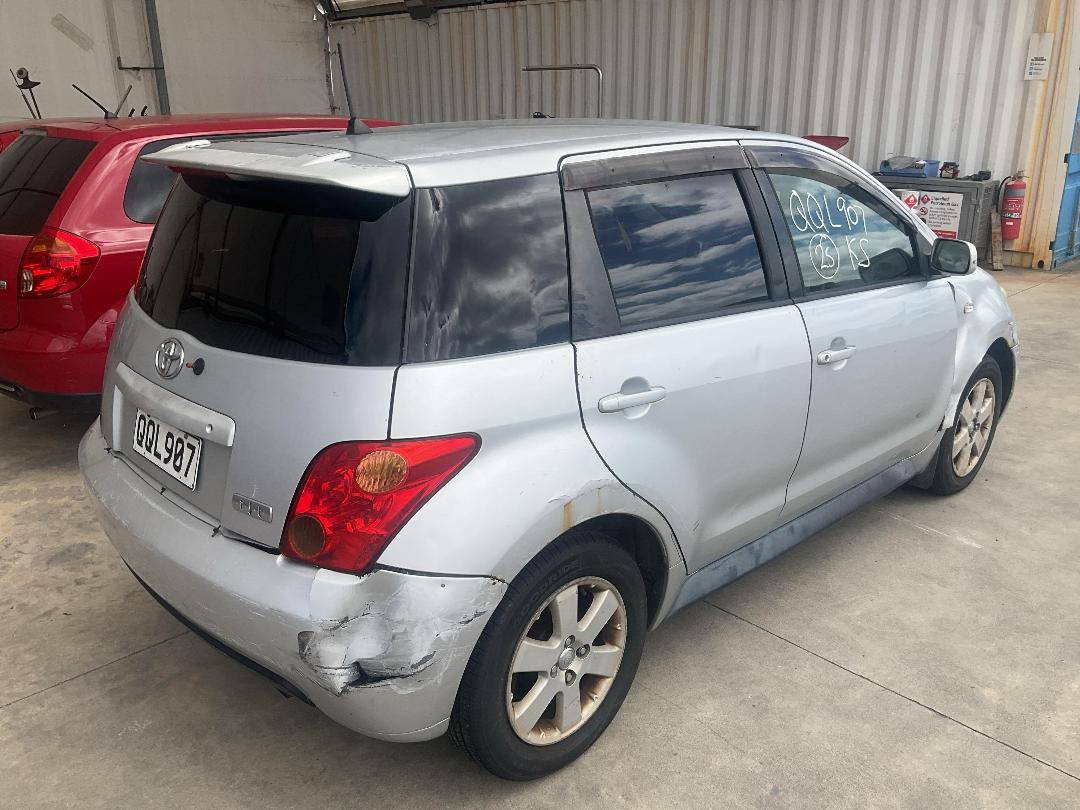 Photo '6' of Toyota Ist