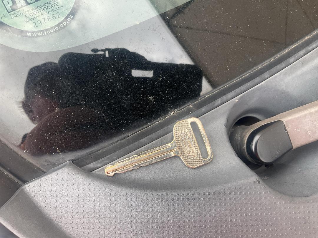 Photo '7' of Toyota Ist