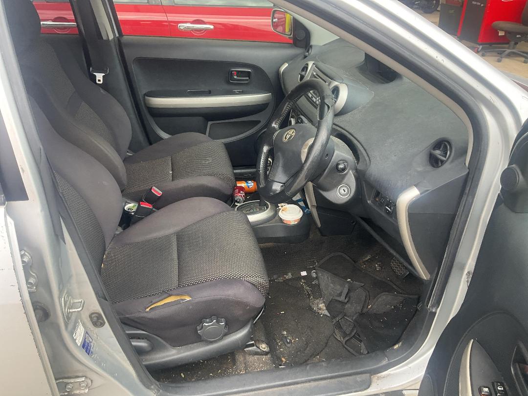 Photo '9' of Toyota Ist