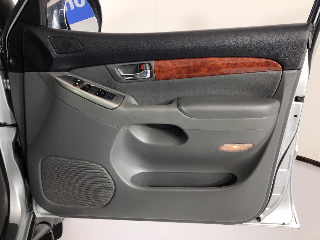 Photo '15' of Toyota Landcruiser Prado