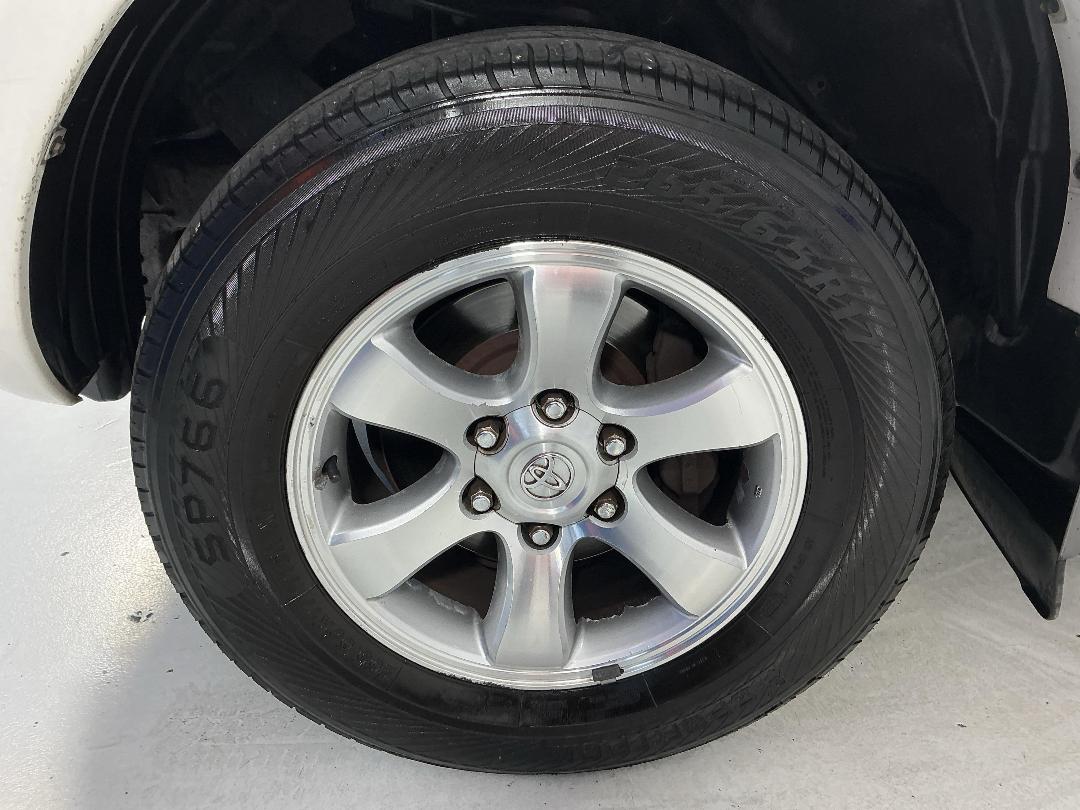 Photo '10' of Toyota Landcruiser Prado