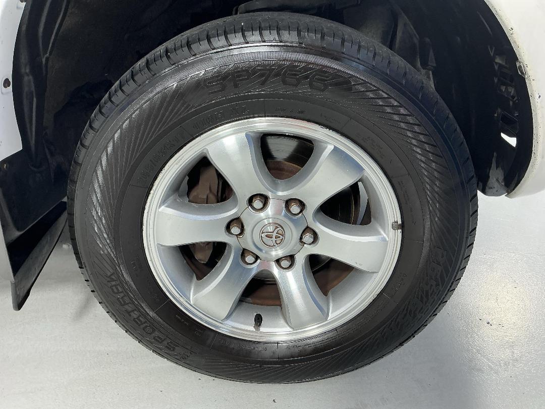 Photo '9' of Toyota Landcruiser Prado