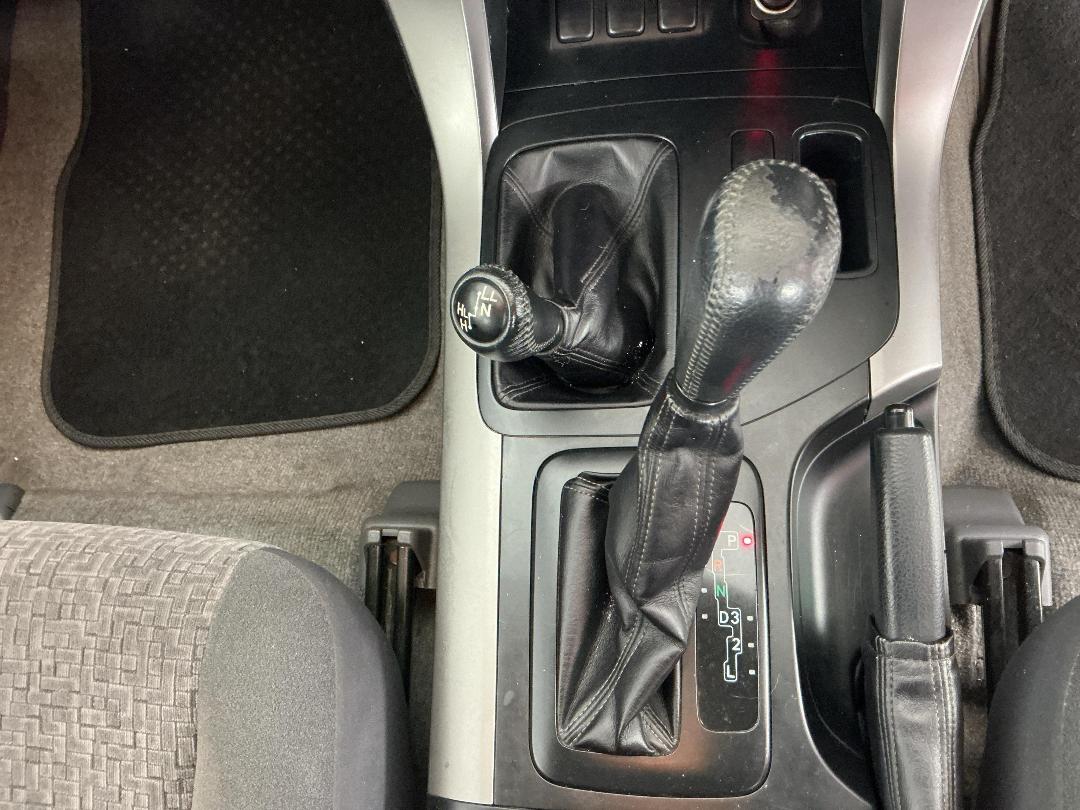 Photo '23' of Toyota Landcruiser Prado