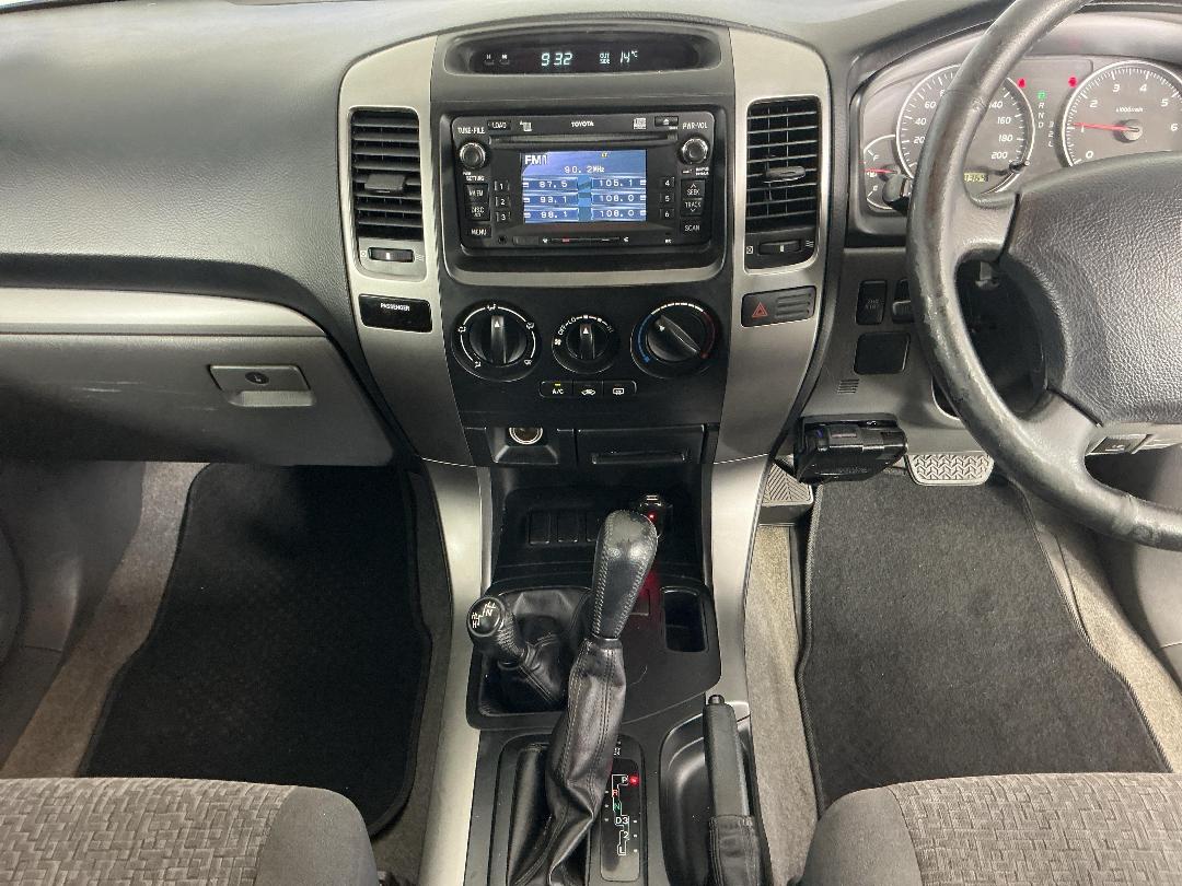 Photo '18' of Toyota Landcruiser Prado