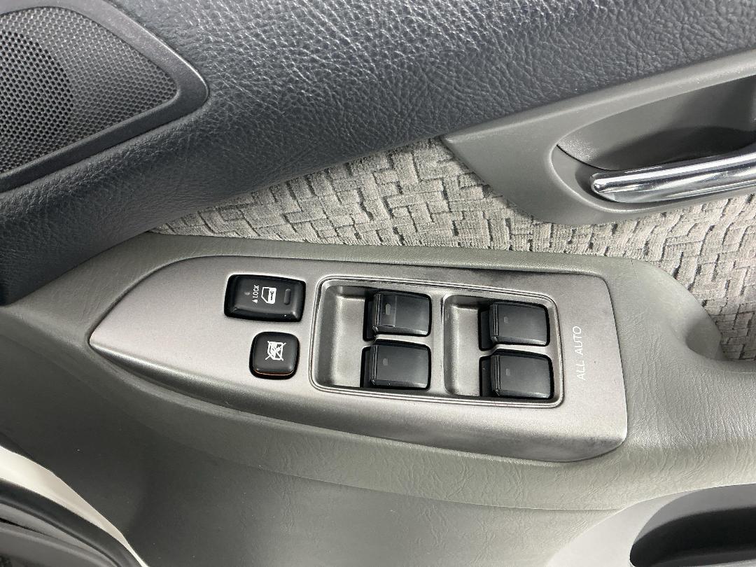 Photo '24' of Toyota Landcruiser Prado