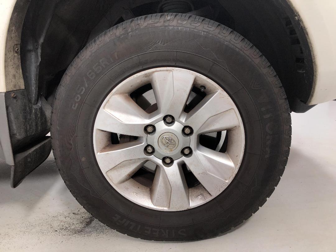 Photo '2' of Toyota Landcruiser Prado V6 VX