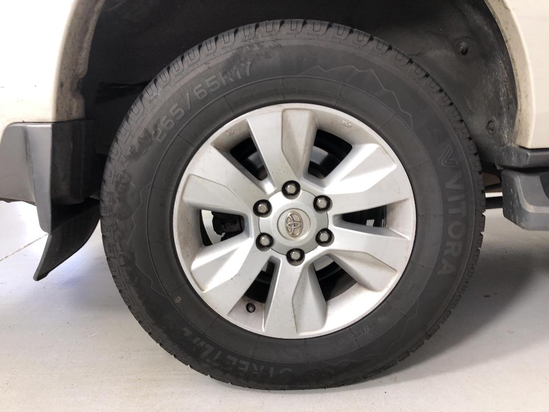 Photo '8' of Toyota Landcruiser Prado V6 VX