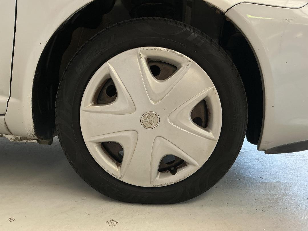 Photo '9' of Toyota Platz Photo '9' of Toyota Platz