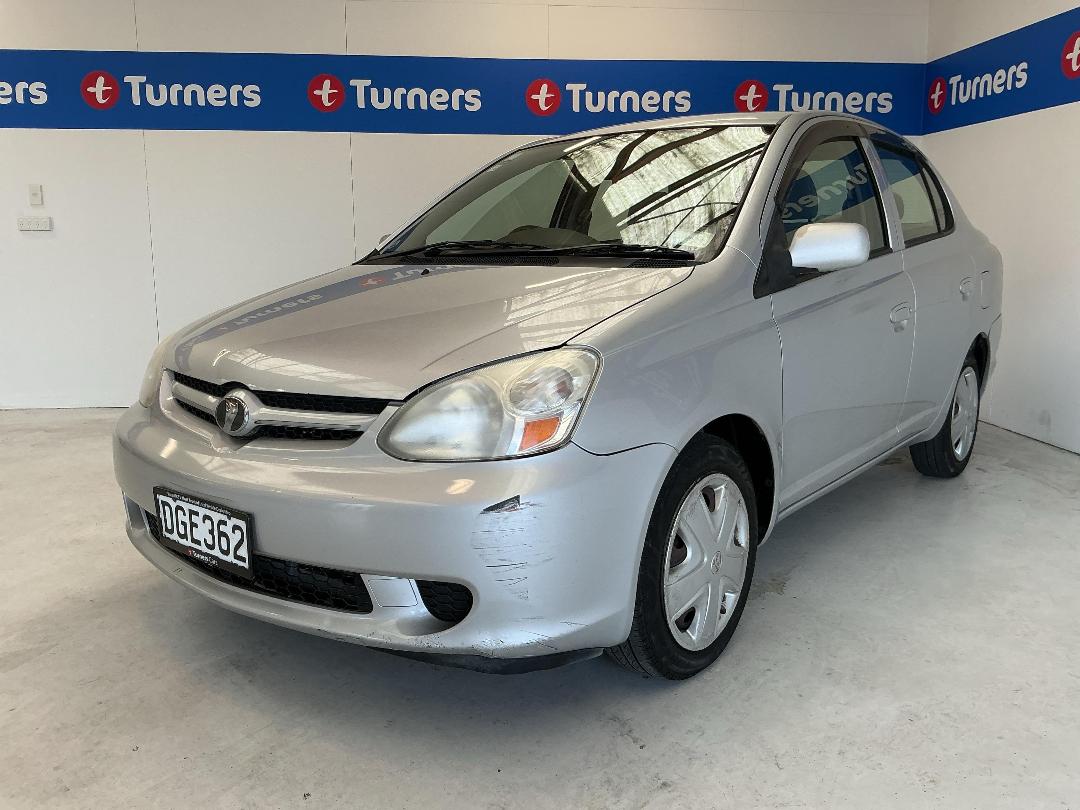 Photo '4' of Toyota Platz Photo '4' of Toyota Platz