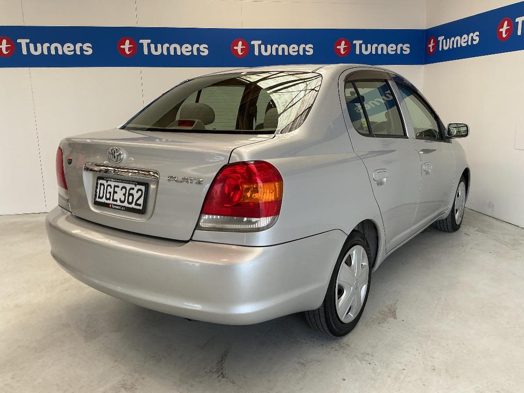 Photo '7' of Toyota Platz Photo '7' of Toyota Platz