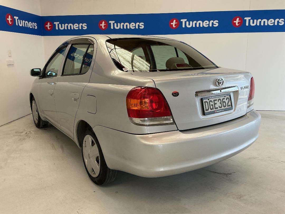 Photo '5' of Toyota Platz Photo '5' of Toyota Platz