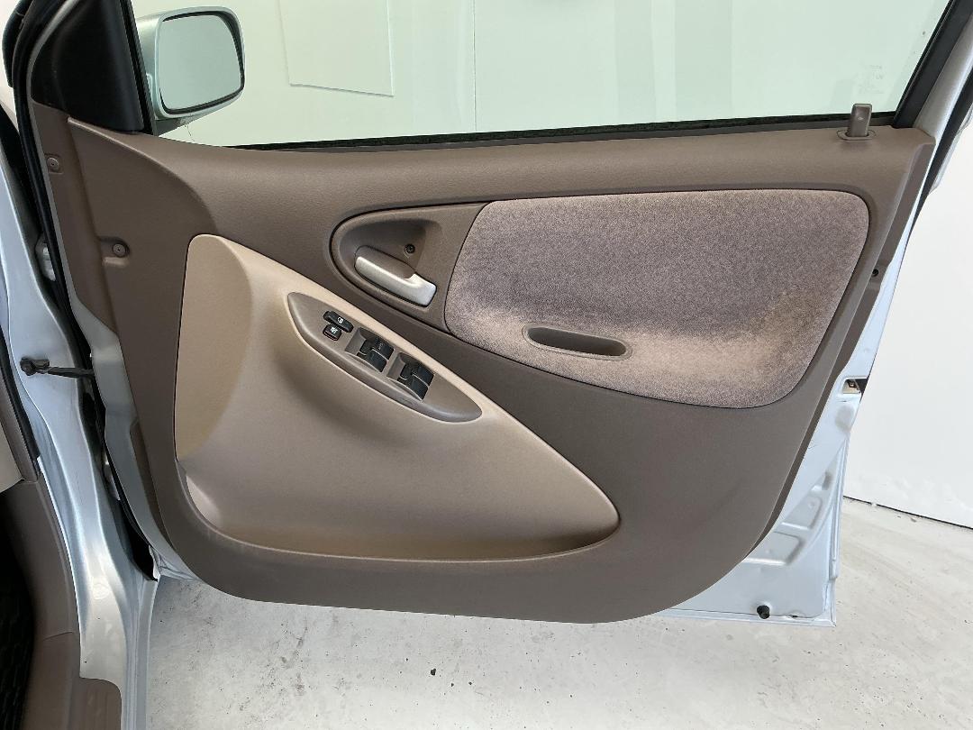 Photo '15' of Toyota Platz Photo '15' of Toyota Platz