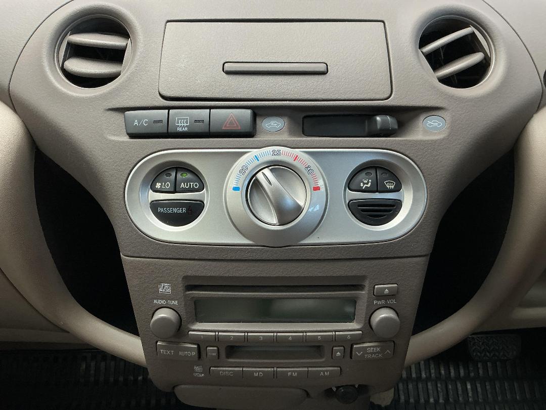 Photo '18' of Toyota Platz Photo '18' of Toyota Platz