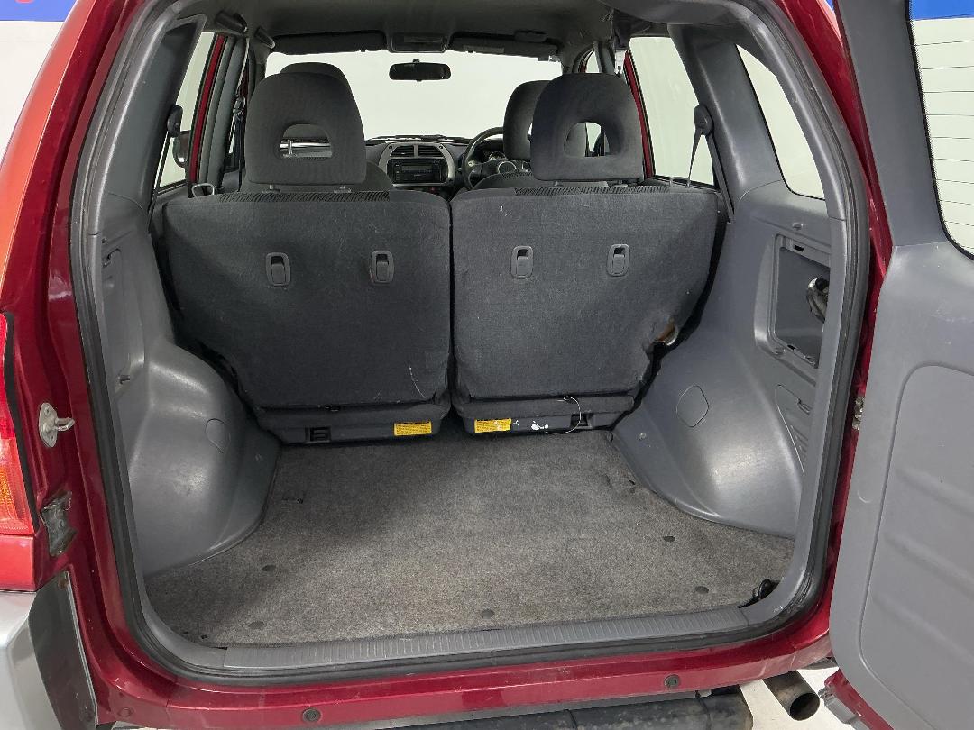 Photo '14' of Toyota Rav4