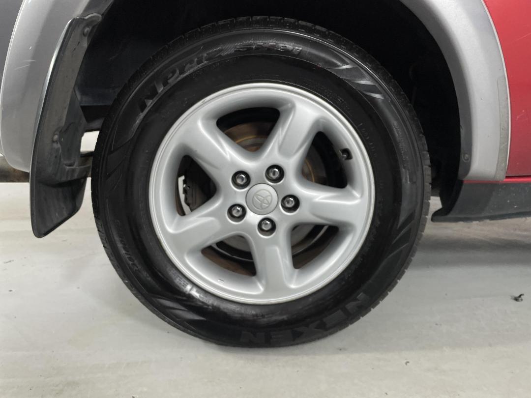 Photo '12' of Toyota Rav4