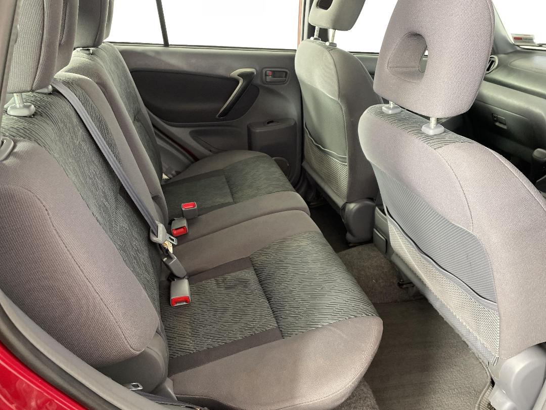 Photo '20' of Toyota Rav4