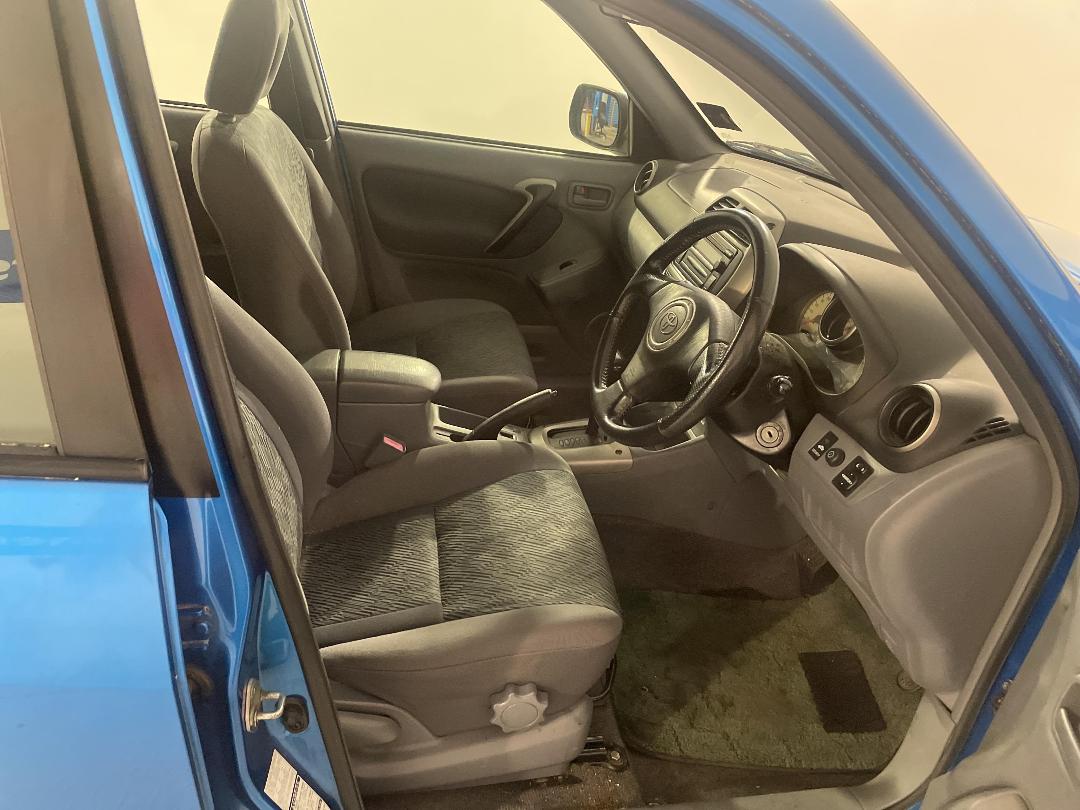 Photo '16' of Toyota Rav4 Photo '16' of Toyota Rav4