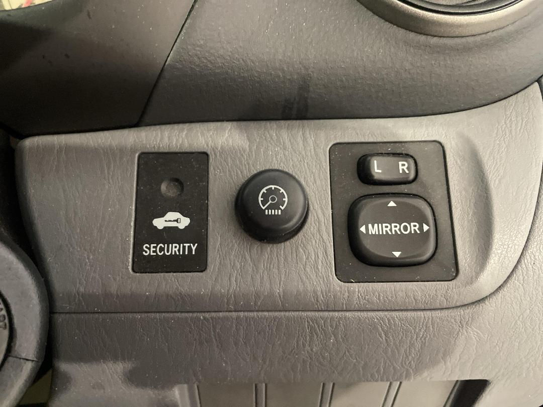 Photo '24' of Toyota Rav4 Photo '24' of Toyota Rav4