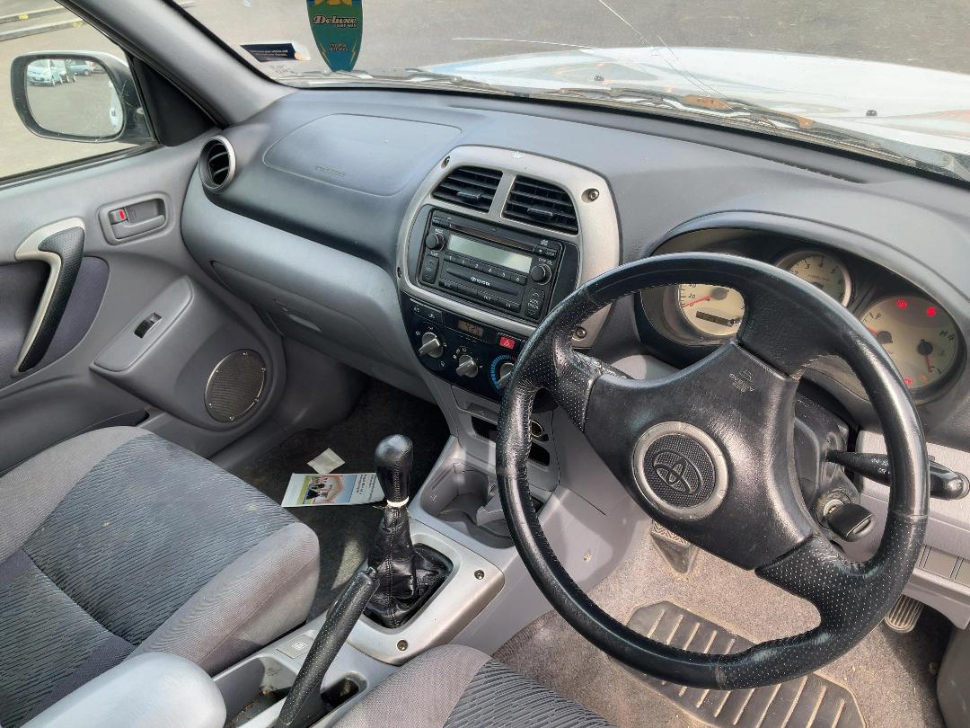 Photo '11' of Toyota Rav4